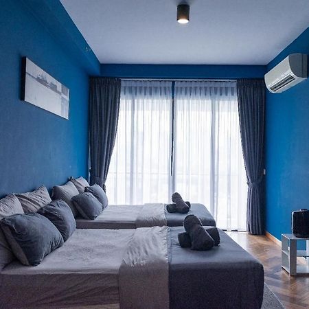 Deluxe Seaview Suite Twin Bed By The Only Bnb Tanjung Tokong Екстер'єр фото