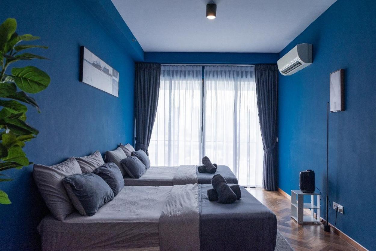 Deluxe Seaview Suite Twin Bed By The Only Bnb Tanjung Tokong Екстер'єр фото