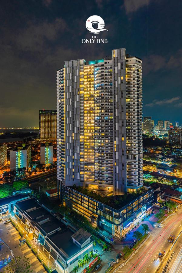 Deluxe Seaview Suite Twin Bed By The Only Bnb Tanjung Tokong Екстер'єр фото
